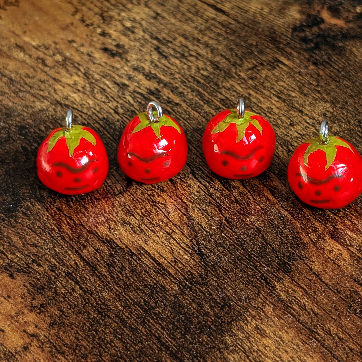 ✸ tomato charm ✸