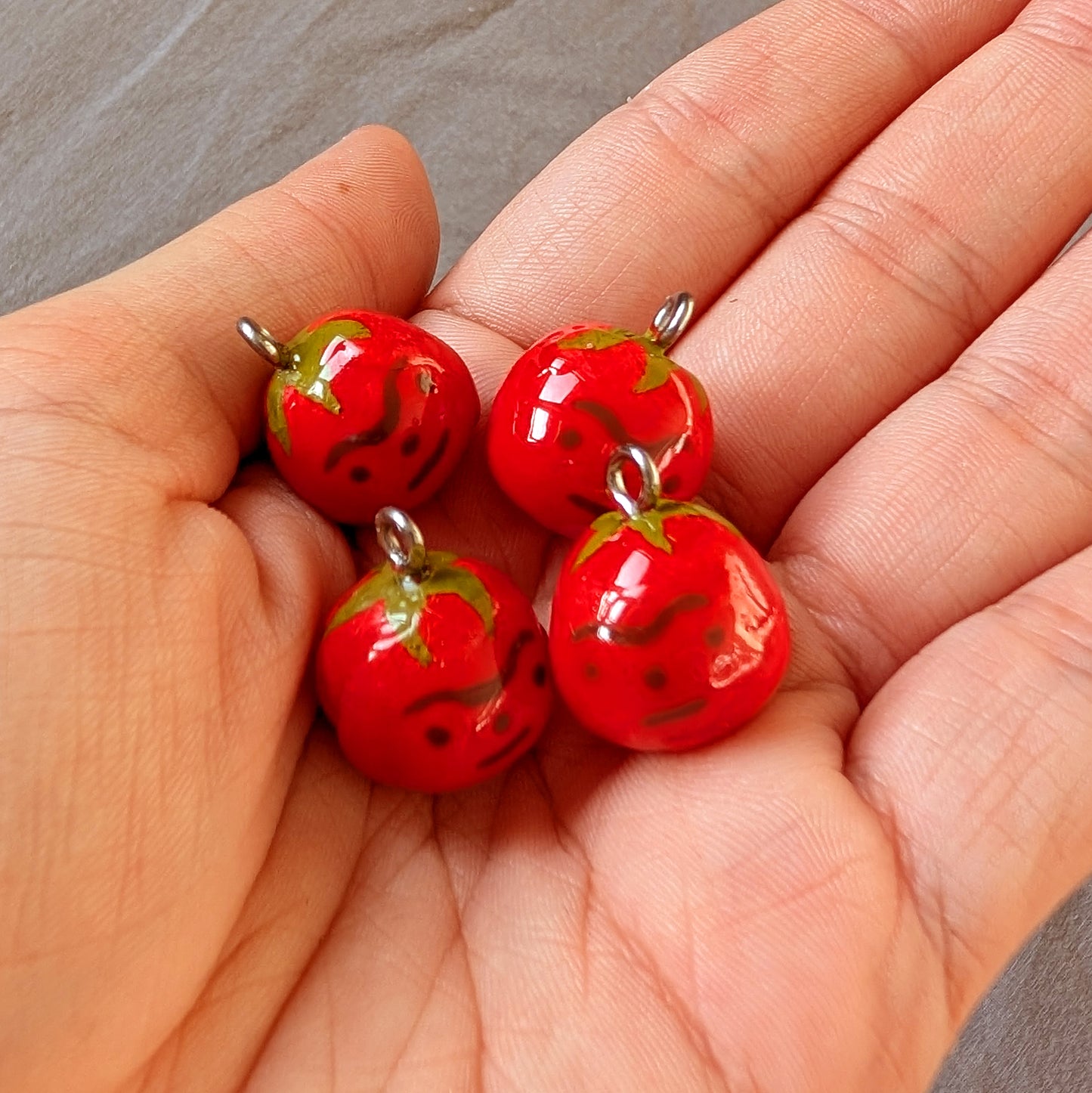 ✸ tomato charm ✸
